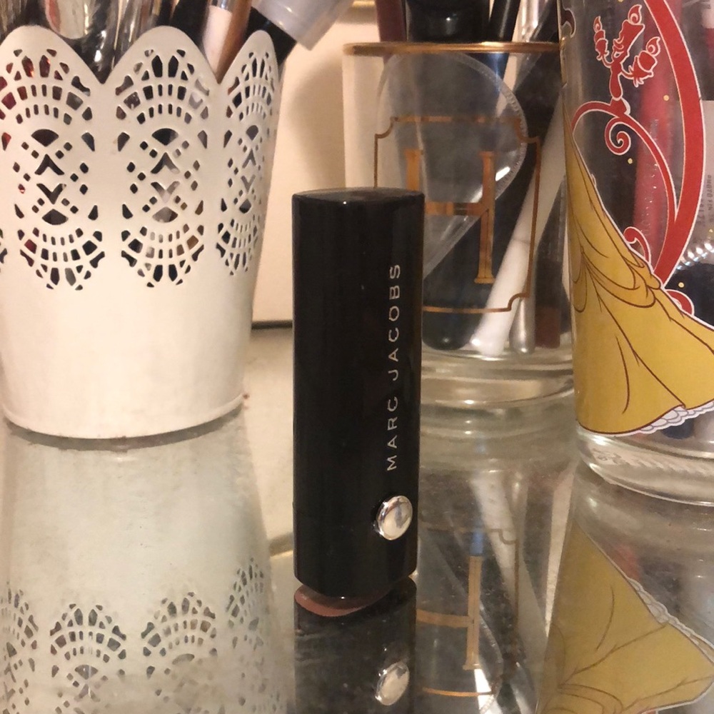Marc Jacobs Le Marc Lip Creme in “Sonic Truth”
